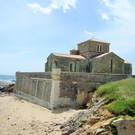 Le Pin Des Barges La Chaume